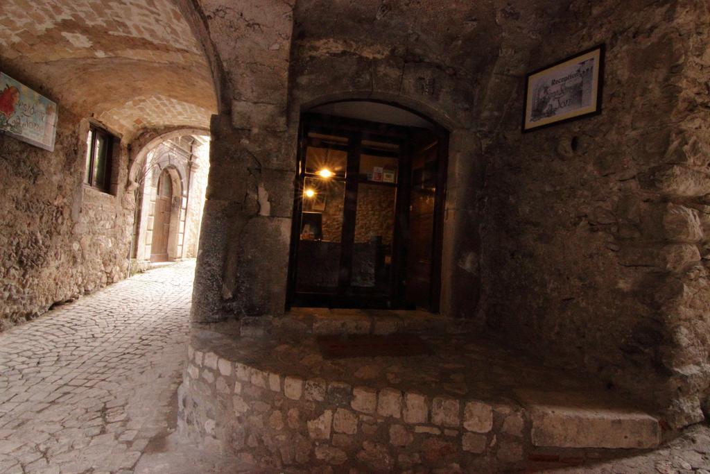 الشقق الفندقية سانتو ستيفانو دي سيسانيوفي  Residenza La Torre المظهر الخارجي الصورة